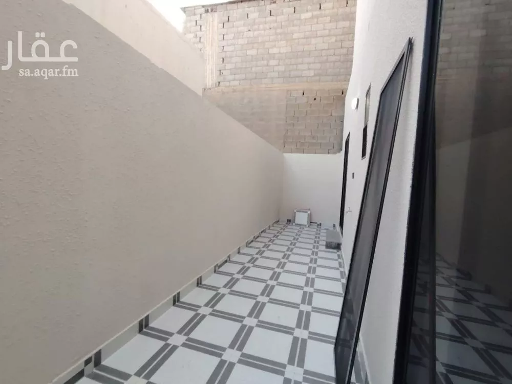 3 bedroom floor in As Suwaidi 3