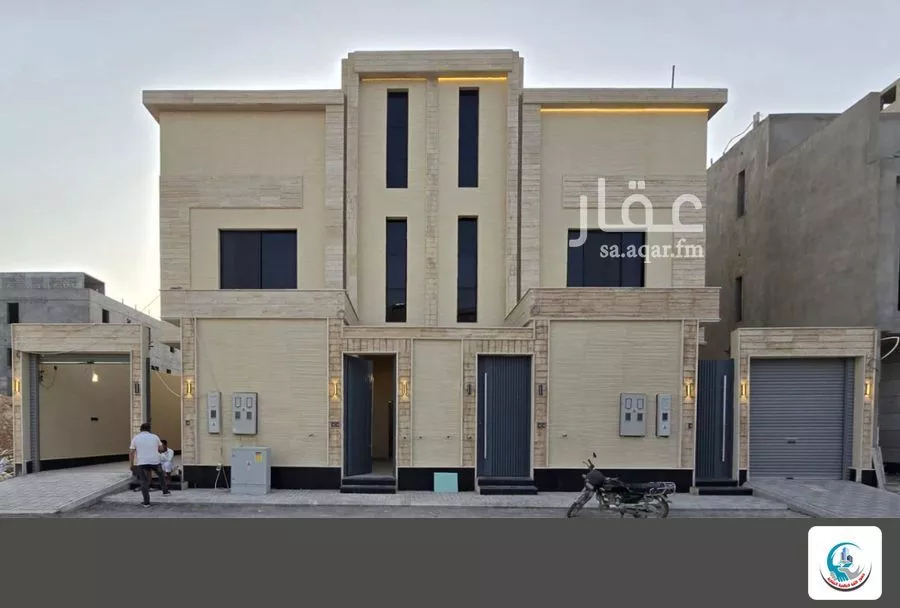 5 bedroom floor in Ash Sharq 2