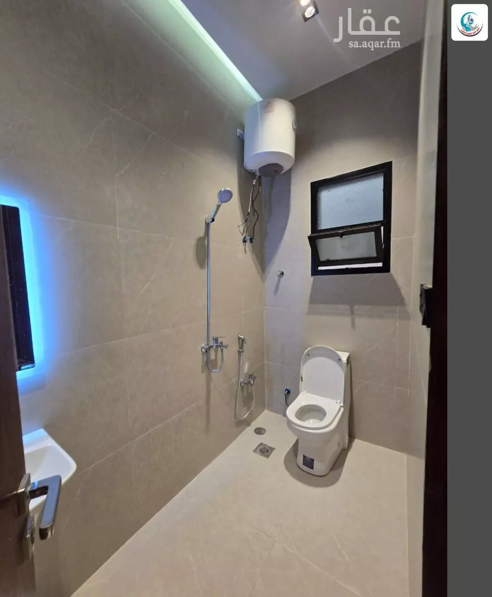 5 bedroom floor in Ash Sharq 16