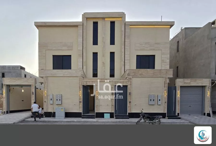 5 bedroom floor in Ash Sharq 3