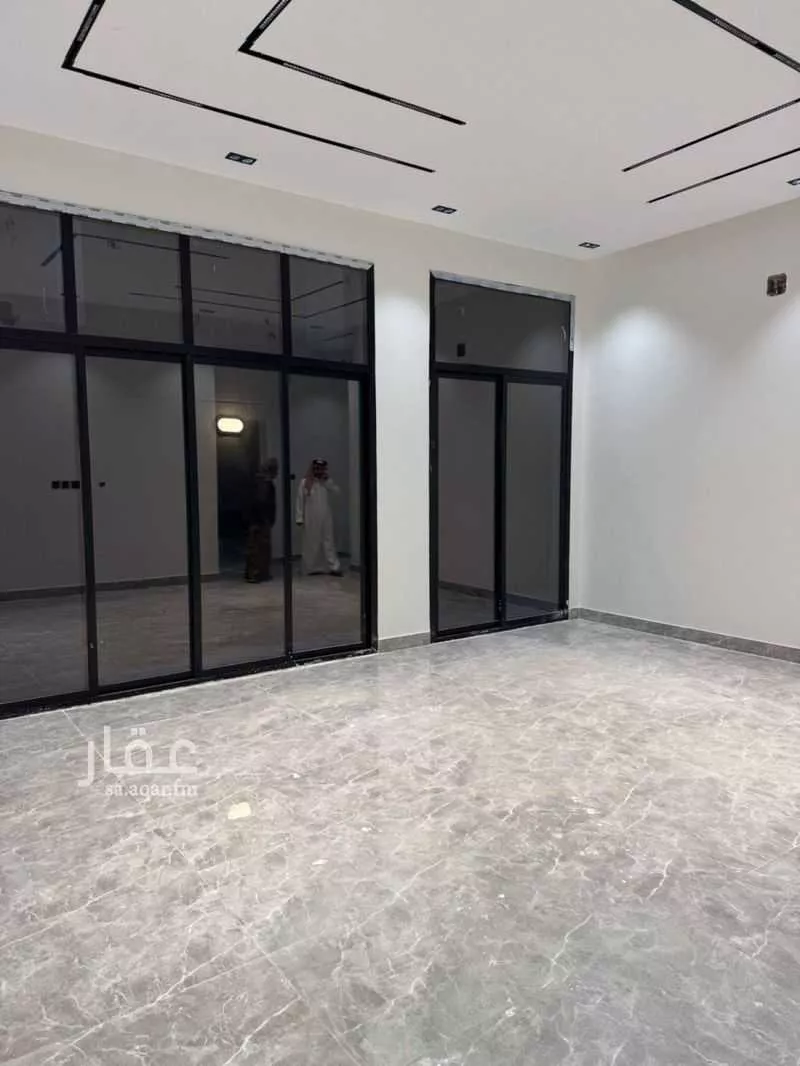 3 bedroom floor in Al Janadriyah 7
