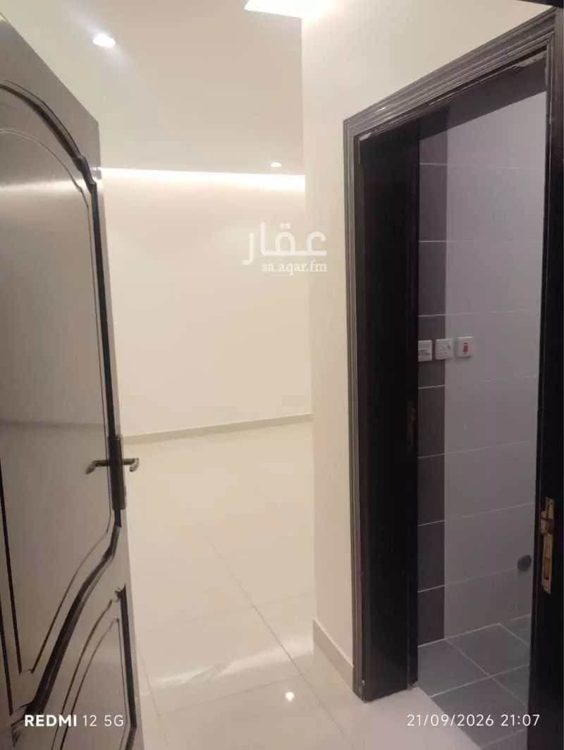 4 bedroom apartment in Al Jamawat, Madinah 6