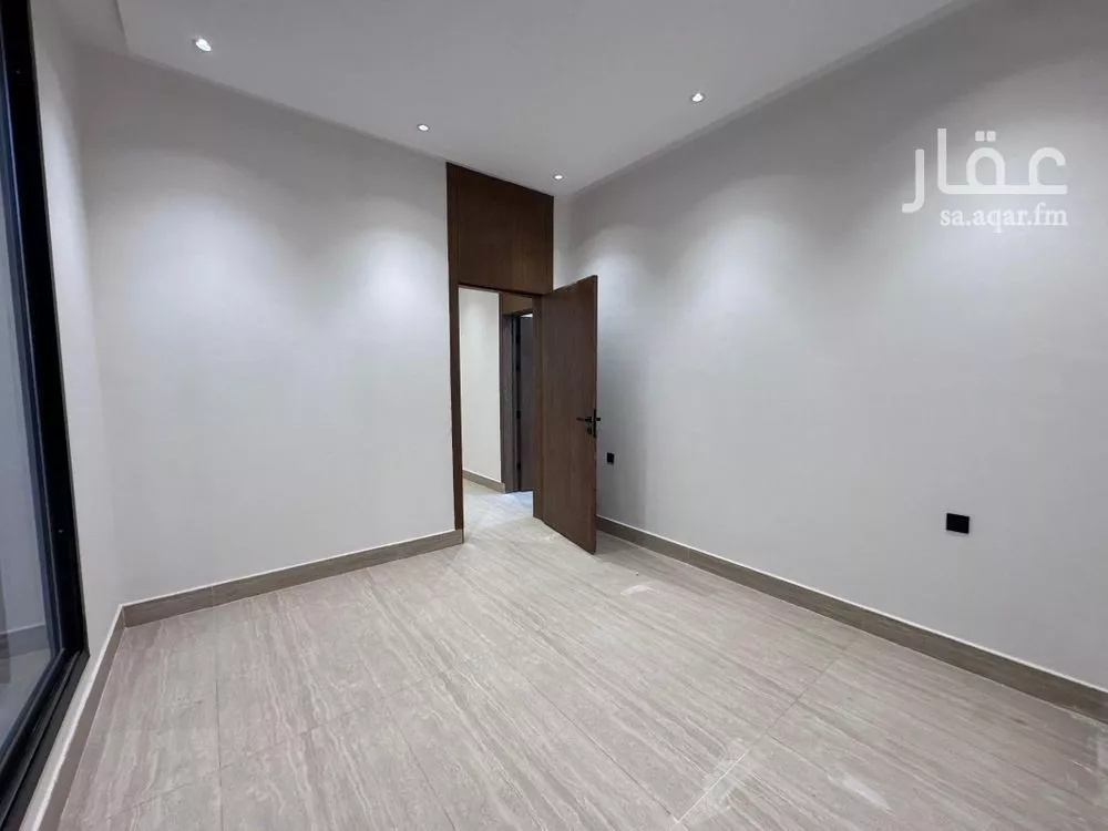 5 bedroom floor in Tuwaiq 4
