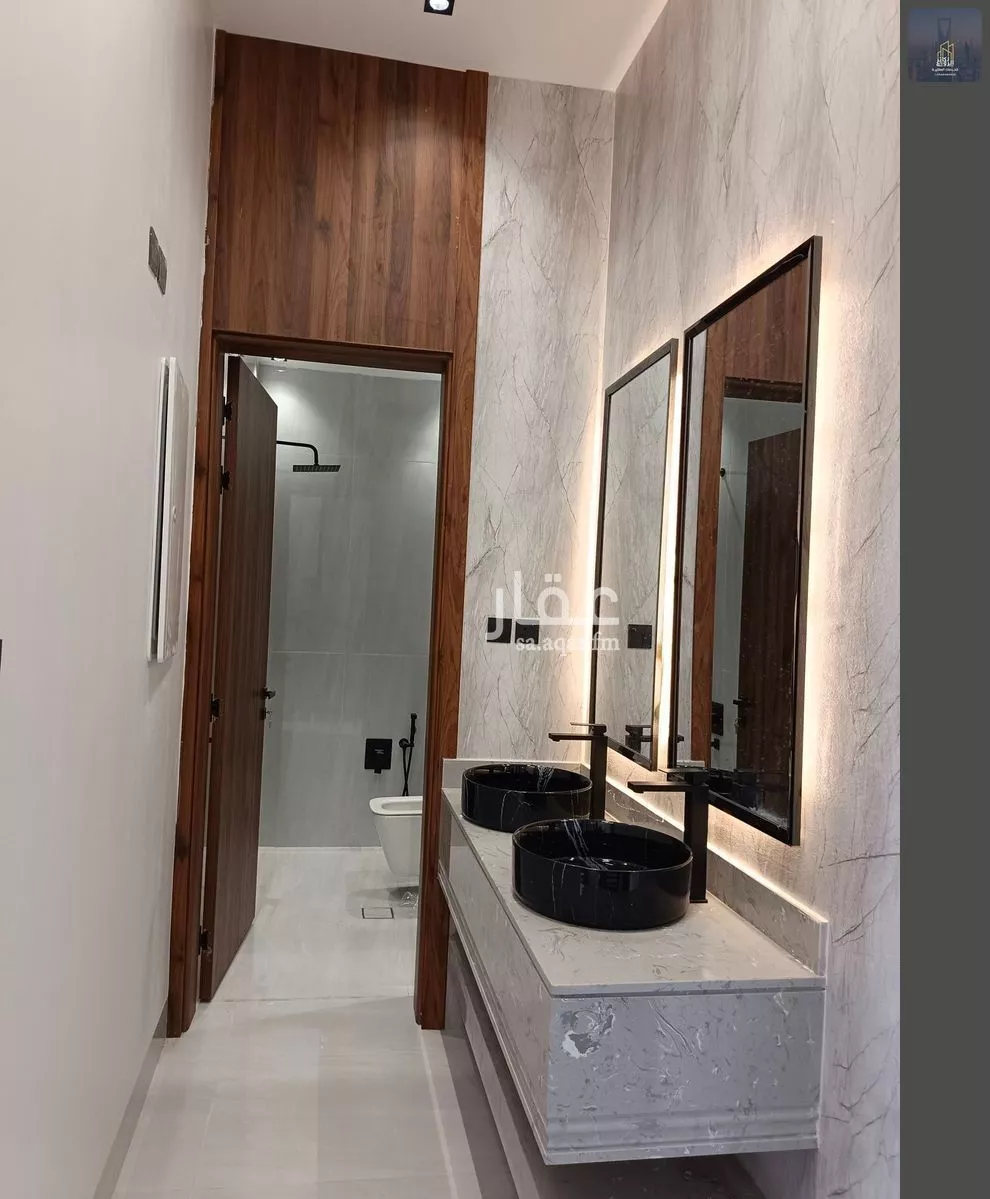 7 bedroom floor in Al Janadriyah 9