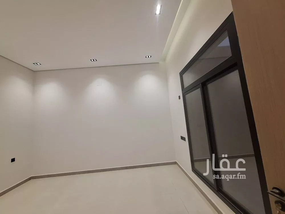 3 bedroom floor in Tuwaiq 4
