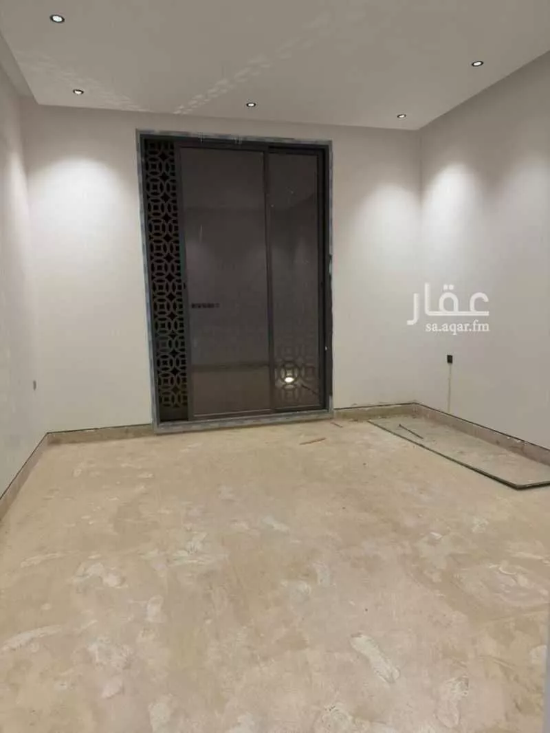 دور 5 غرف في السعادة 8