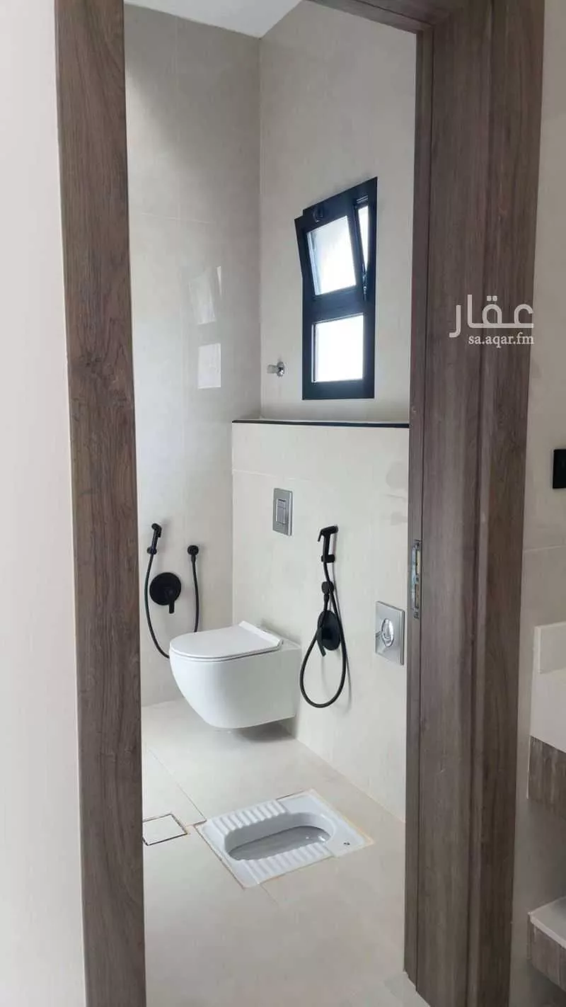 3 bedroom floor in Al Janadriyah 16