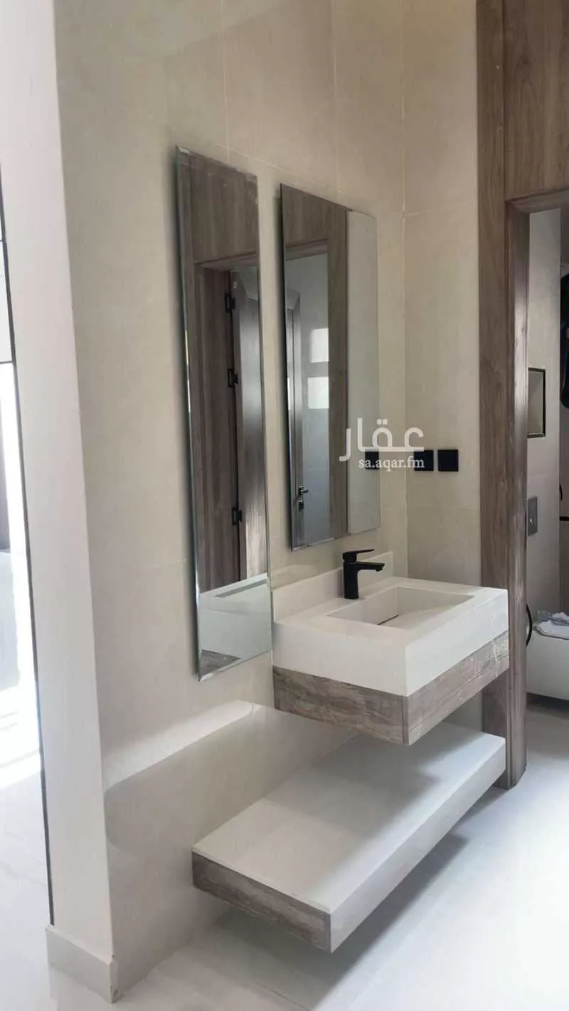 3 bedroom floor in Al Janadriyah 19
