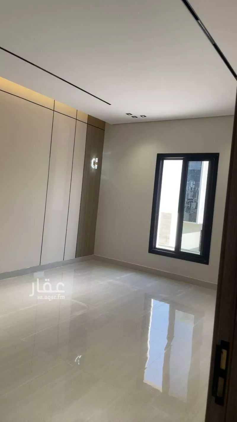 3 bedroom floor in Al Janadriyah 7