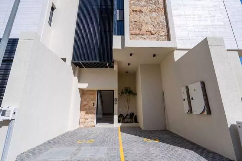3 bedroom floor in Al Olaya 3