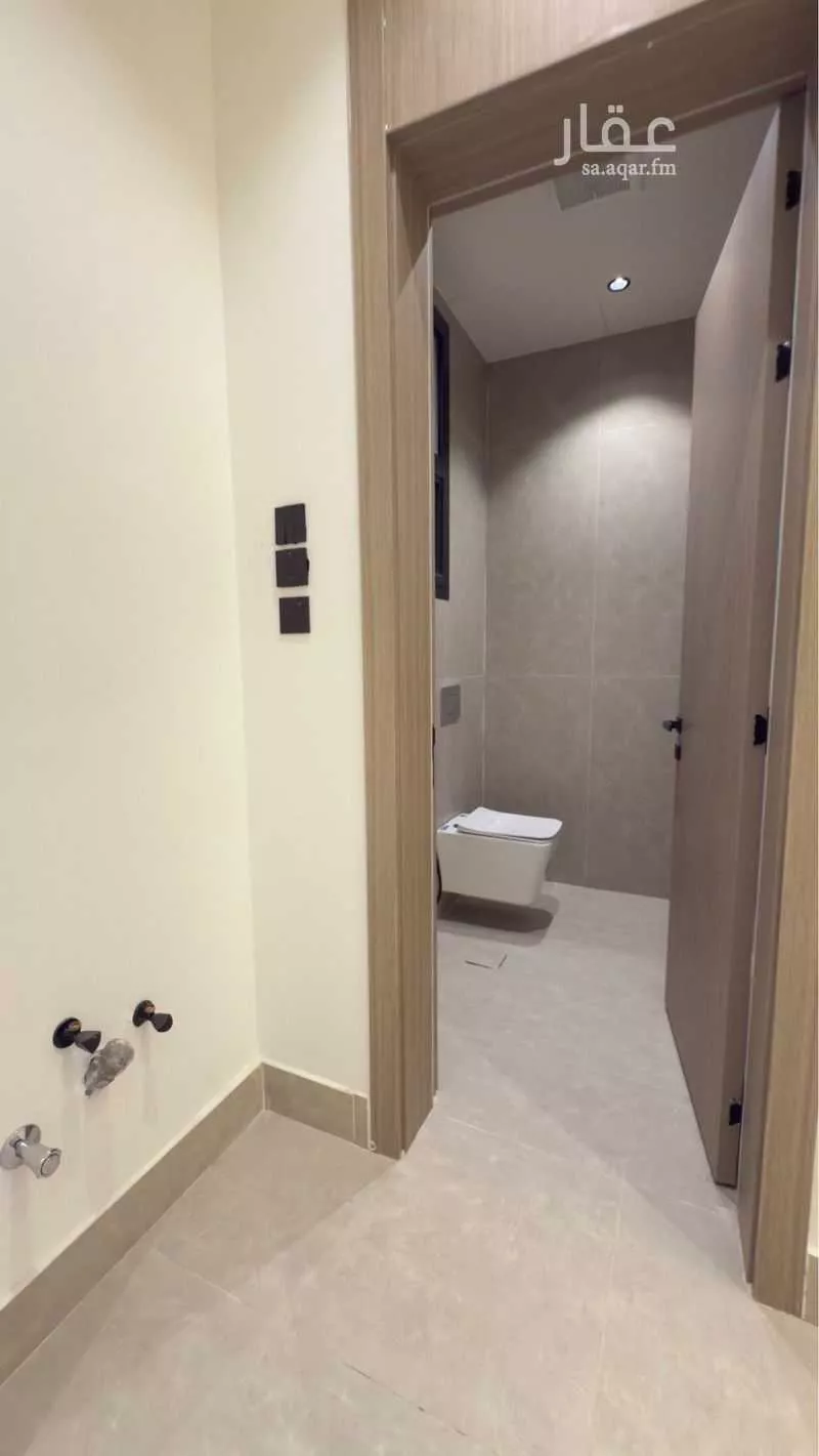 4 bedroom floor in As Suwaidi Al Gharabi 13