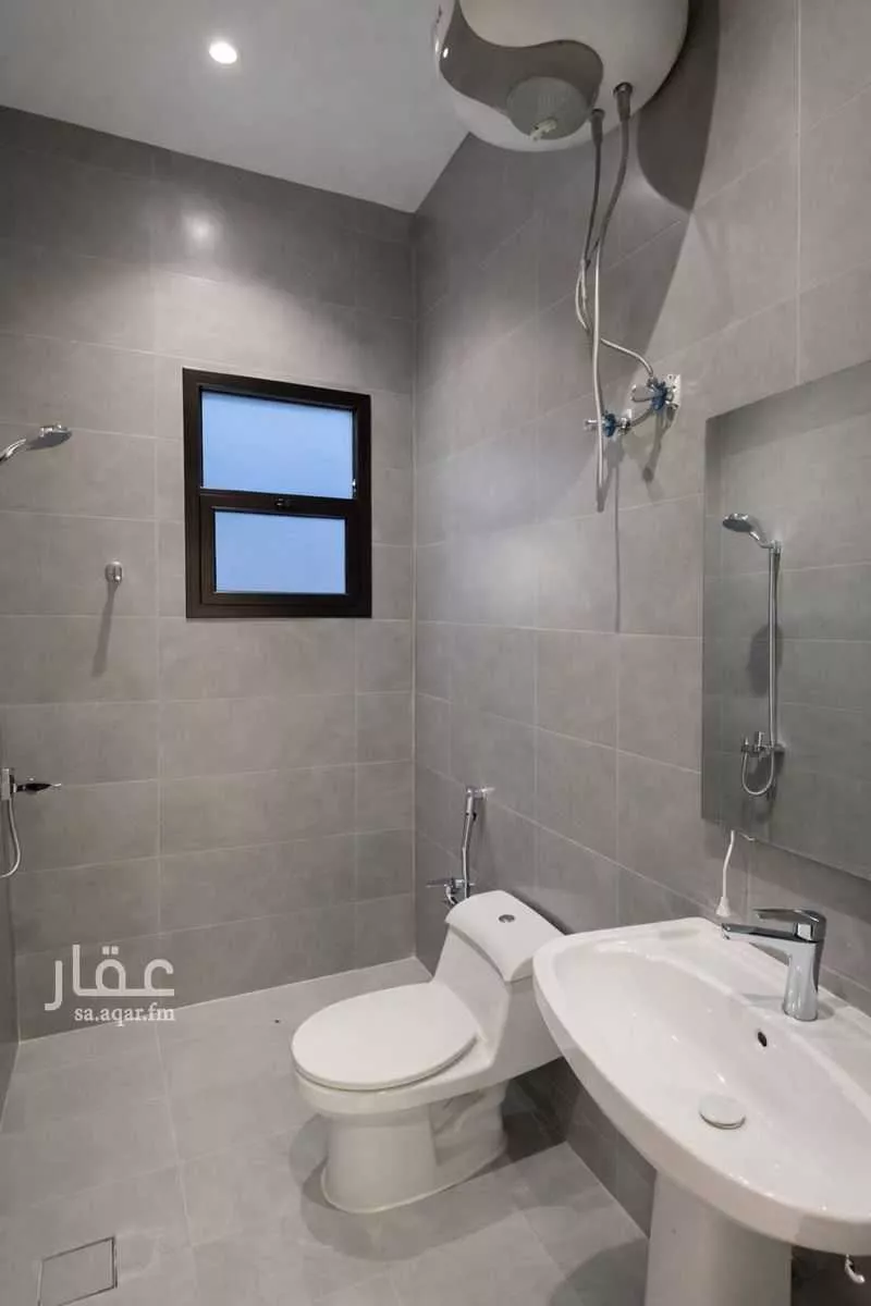 4 bedroom floor in Al Rimal 6