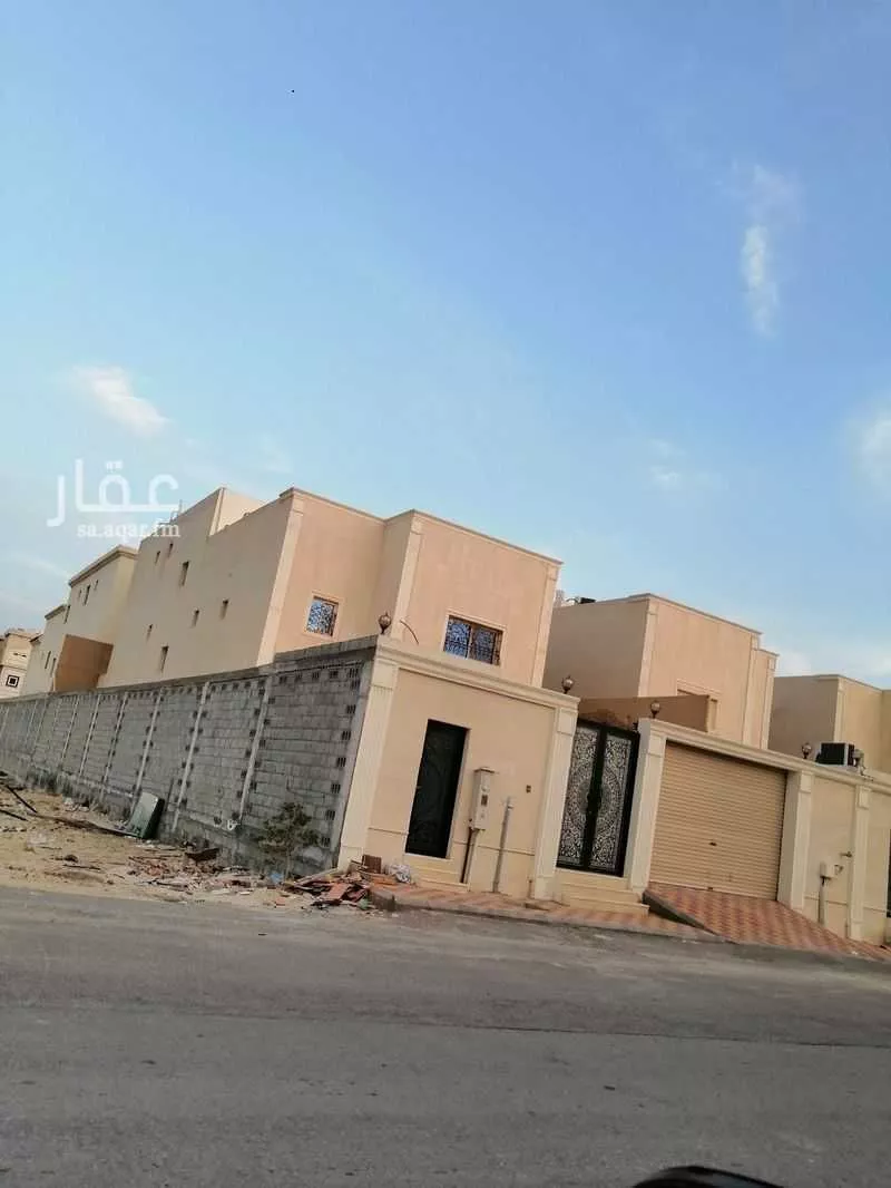 4 bedroom villa in At Tahliyah, Eastern Province 2