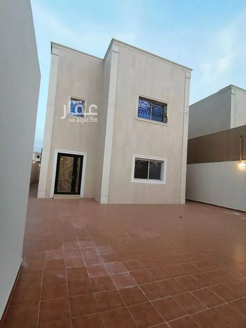 4 bedroom villa in At Tahliyah, Eastern Province 3