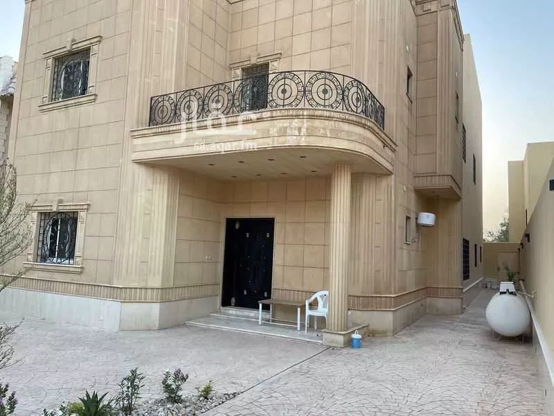 6 bedroom villa in Al Rabwa, Riyadh 4