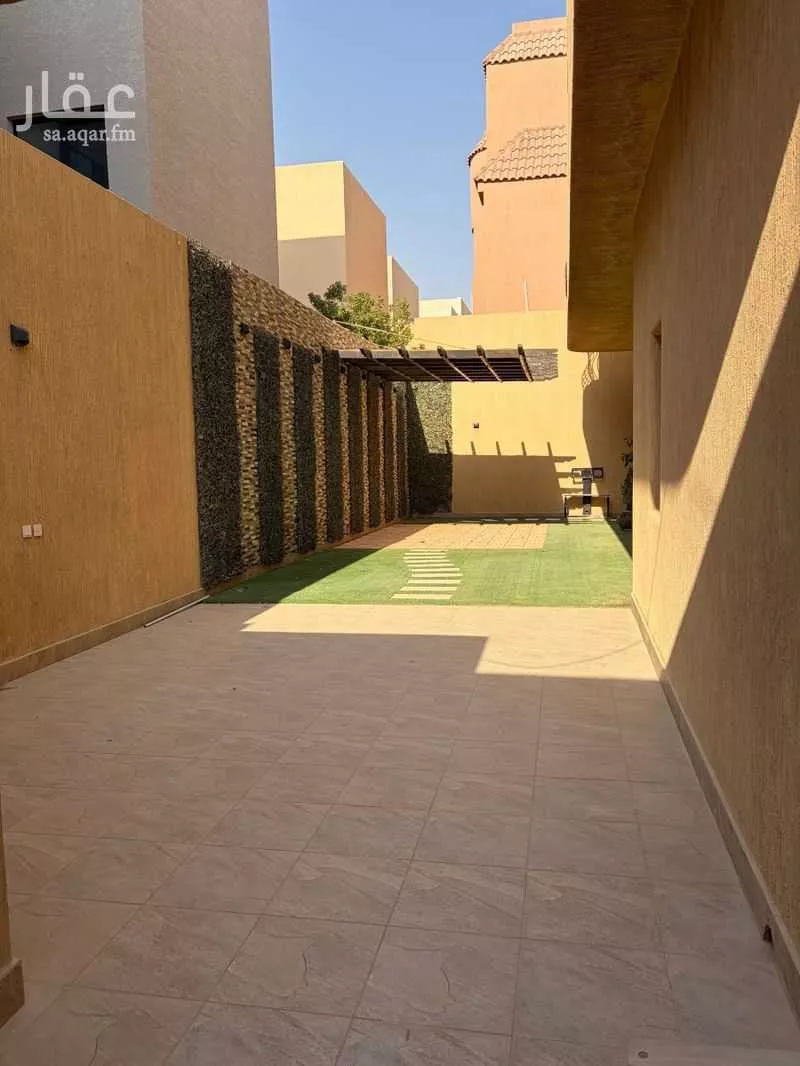 5 bedroom villa in Al Wahah, Riyadh 10
