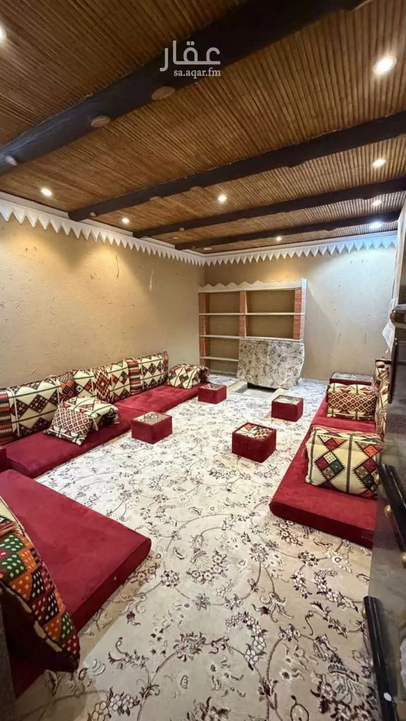 4 bedroom villa in Okaz, Riyadh 3