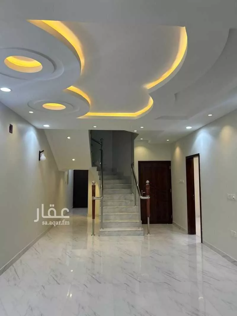 5 bedroom villa in Dhahrat Namar, Riyadh 11