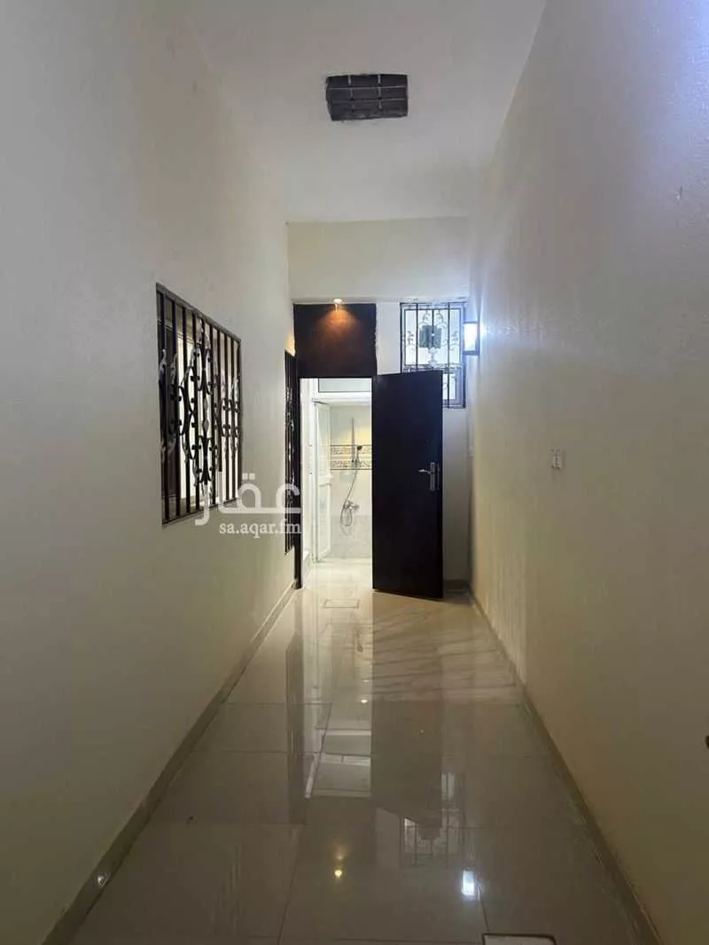 5 bedroom villa in Dhahrat Namar, Riyadh 18