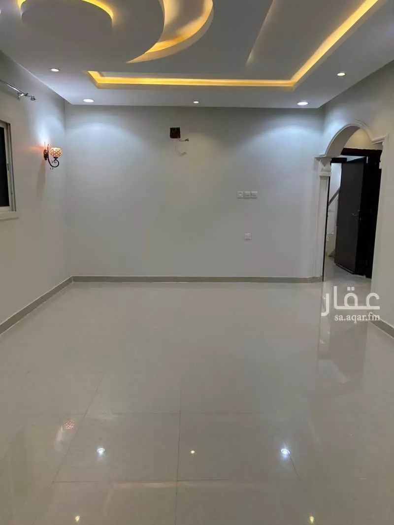 5 bedroom villa in Dhahrat Namar, Riyadh 4