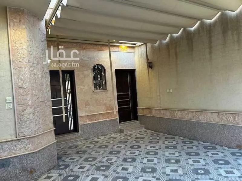 5 bedroom villa in Dhahrat Namar, Riyadh 28