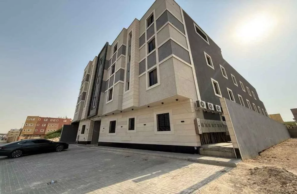 40 bedroom building in Al Malaz, Riyadh