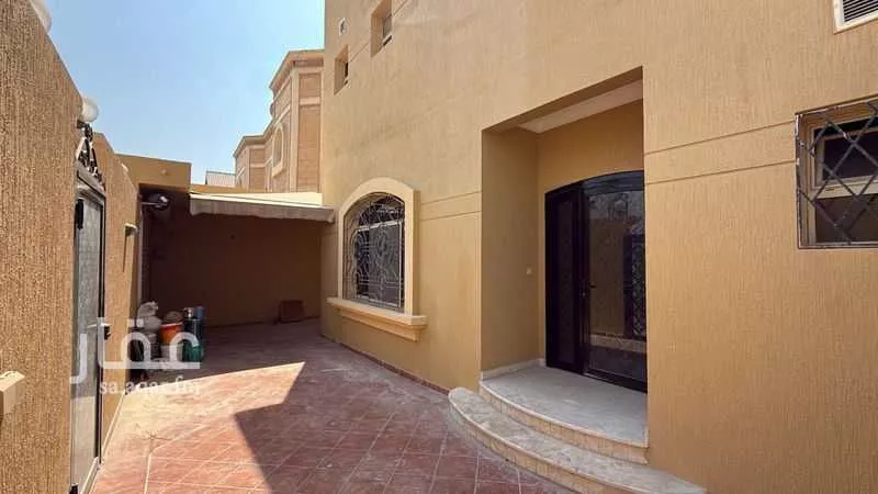 7 bedroom villa in Al Nuzhah, Eastern Province 4
