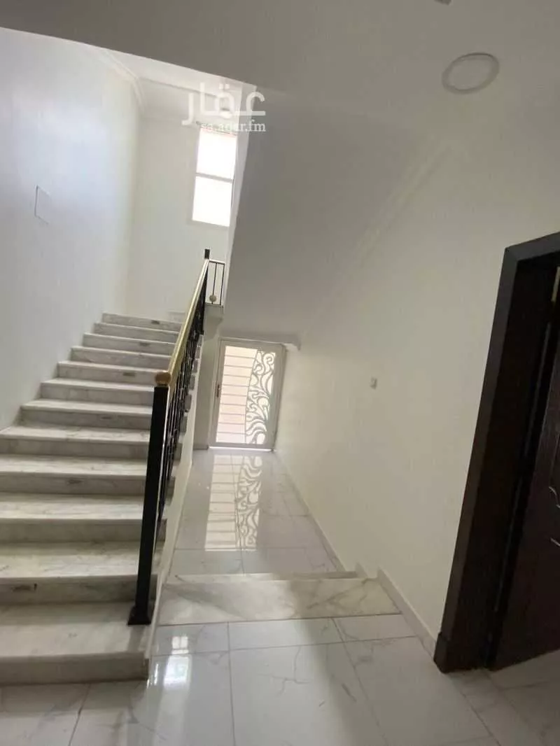 6 bedroom villa in Al Amwaj, Eastern Province 3