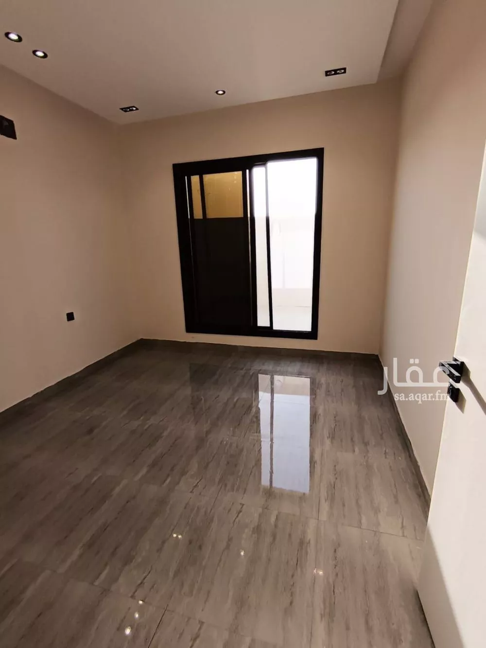 دور 5 غرف في عكاظ 10