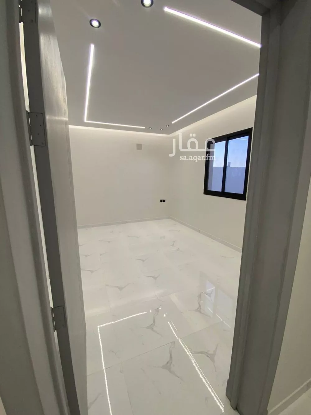 6 bedroom floor in Dahiat Namar 12