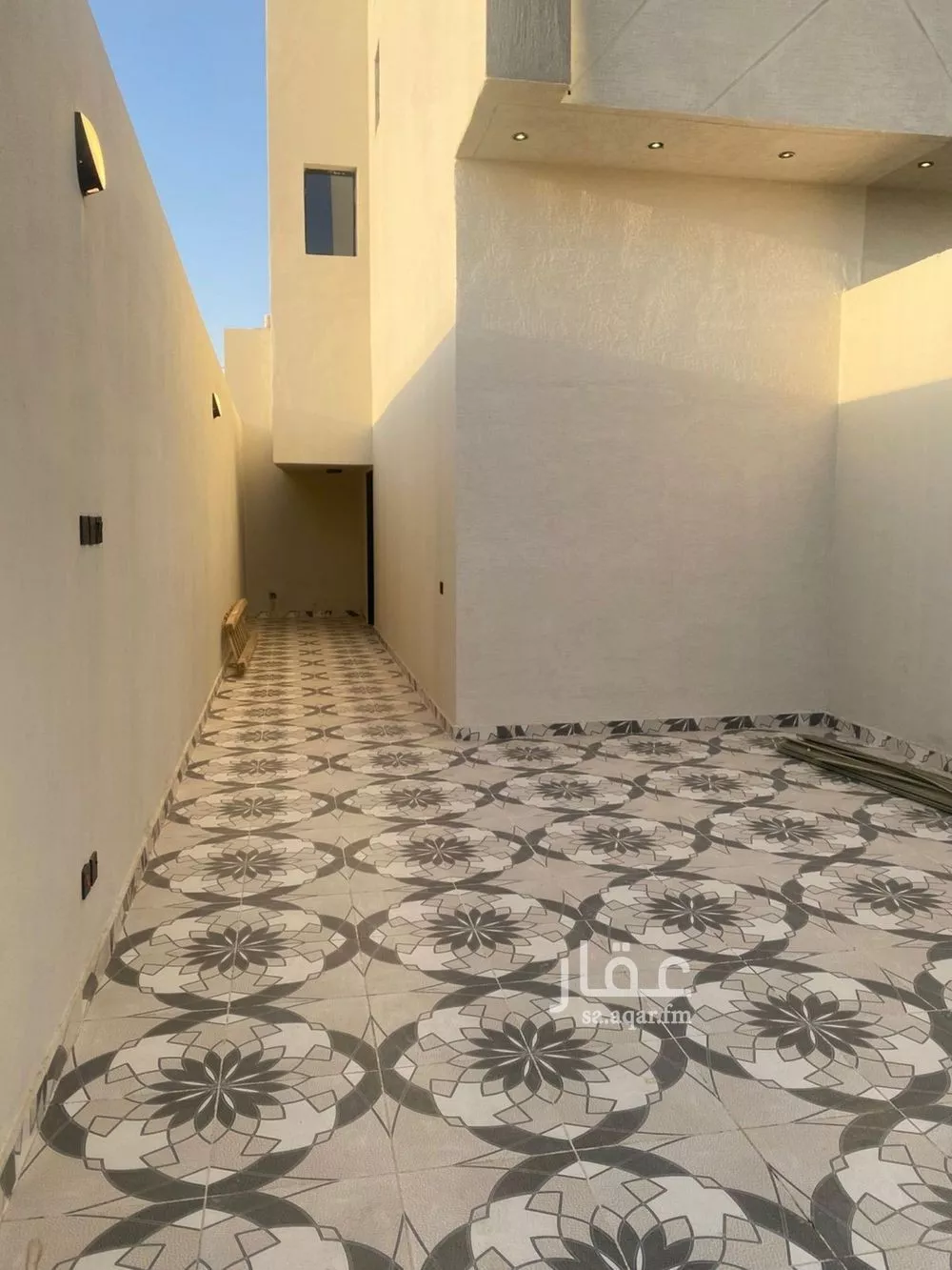 6 bedroom floor in Dahiat Namar 8