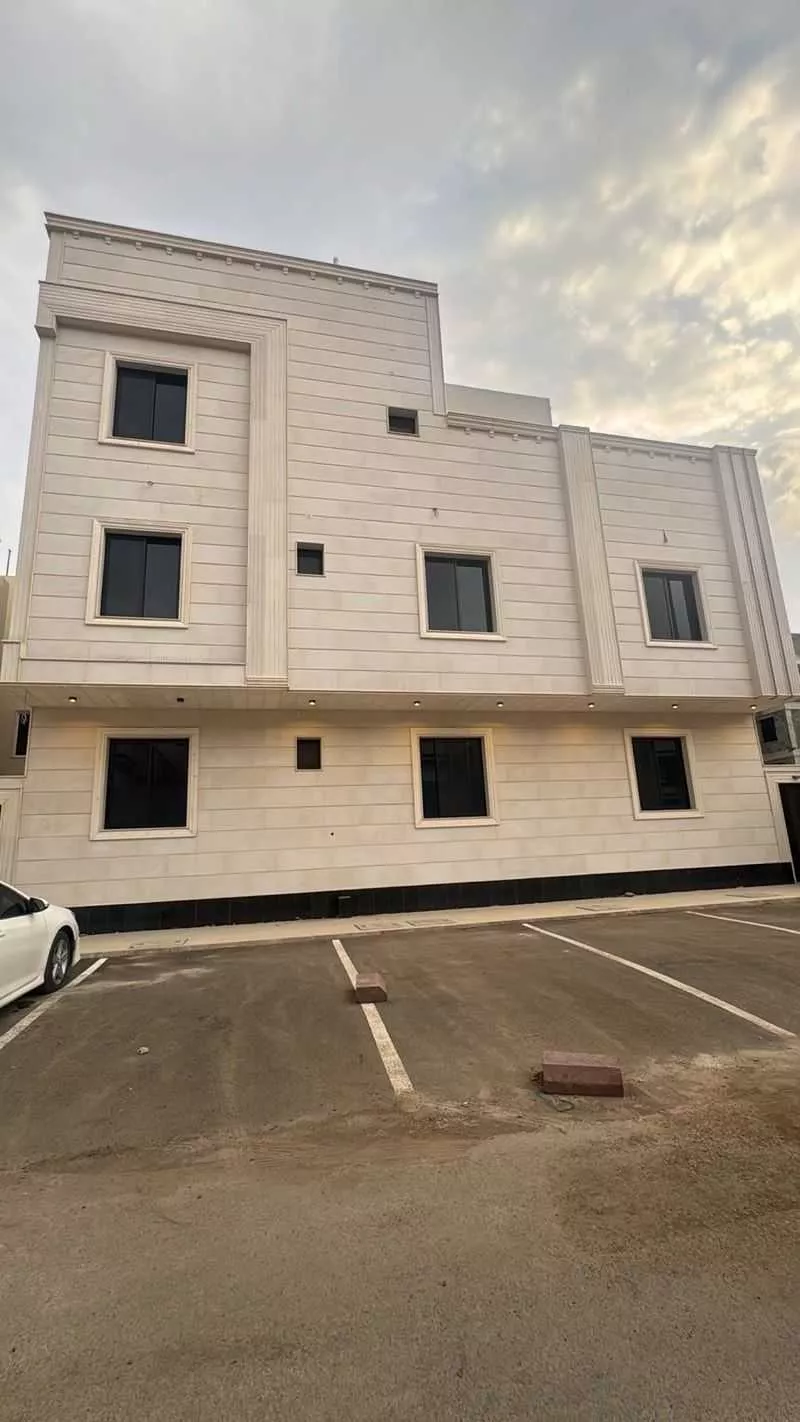 3 bedroom apartment in Shathah, Madinah 6