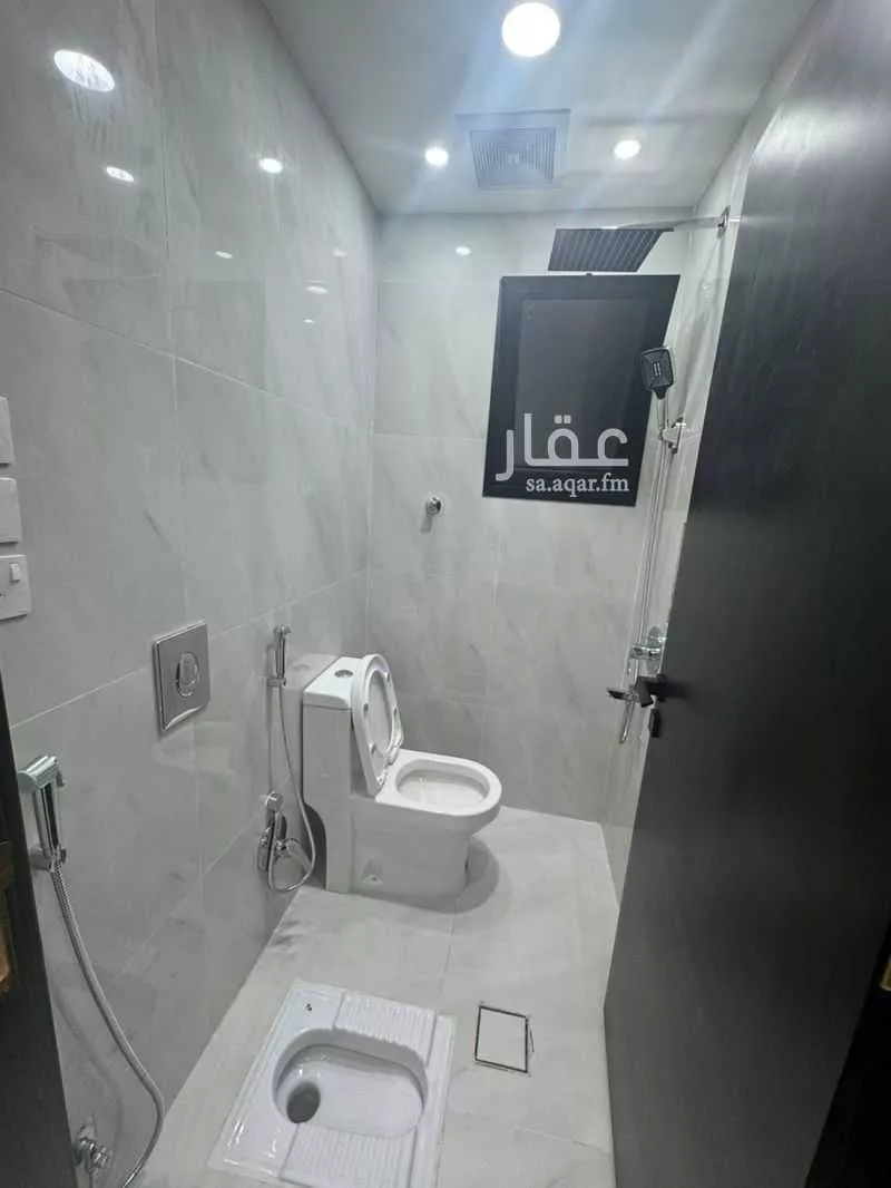 2 bedroom apartment in King Fahd, Madinah 7