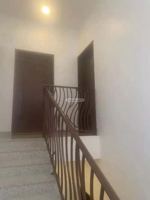 شقة 4 غرف في العارض 13