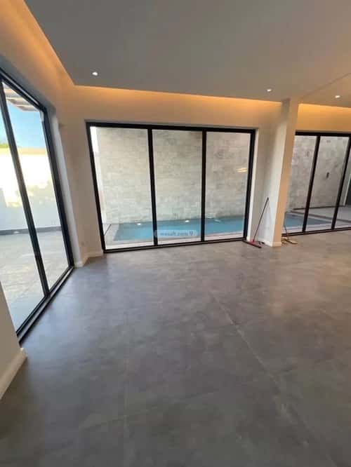 6 bedroom villa in King Abdullah 12
