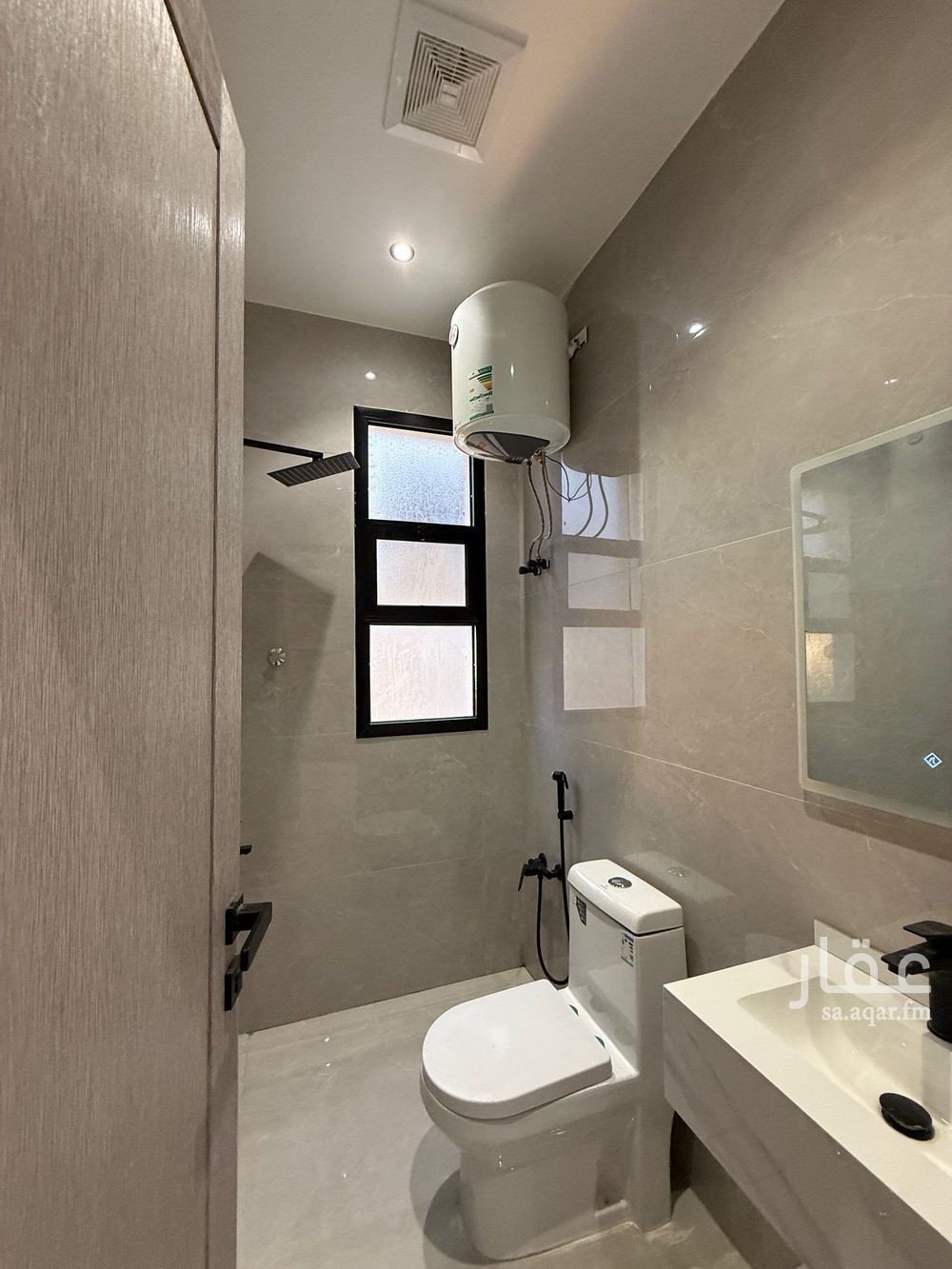 8 bedroom villa in Ash Sharq, Riyadh 22