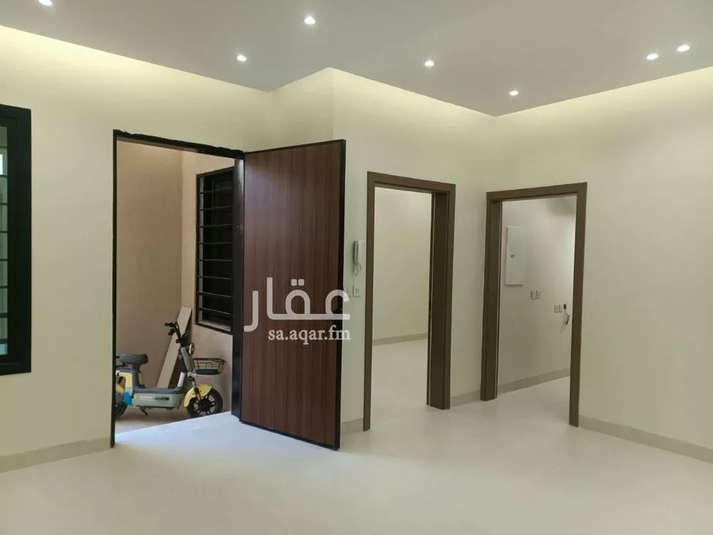 4 bedroom villa in Al Zahrah, Riyadh 16
