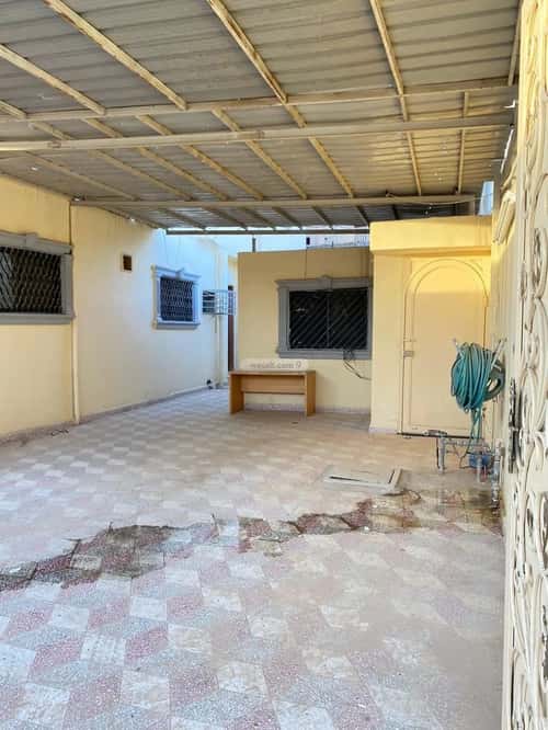 5 bedroom floor in Al Zahrah 4