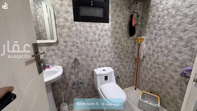 4 bedroom villa in Dhahrat Laban, Riyadh 15
