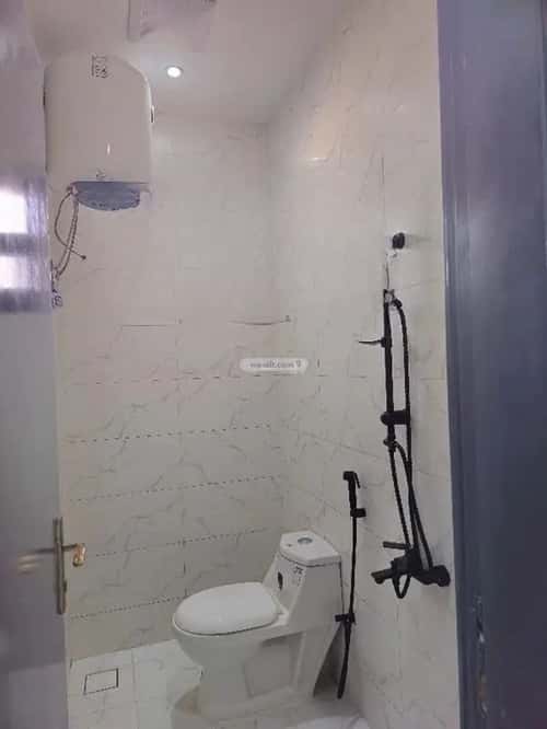 شقة 1 غرف في الملقا 5