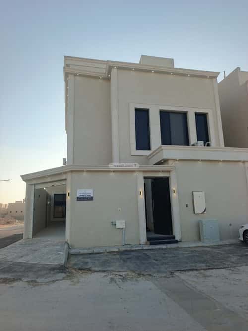 4 bedroom villa in Al Janadriyah 8