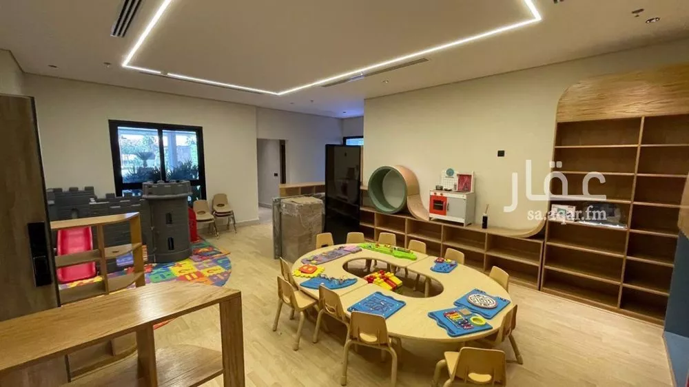 4 bedroom apartment in Ash Shati Al Gharbi 15