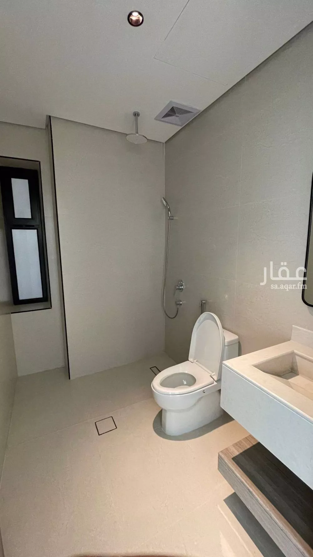 4 bedroom apartment in Ash Shati Al Gharbi 9