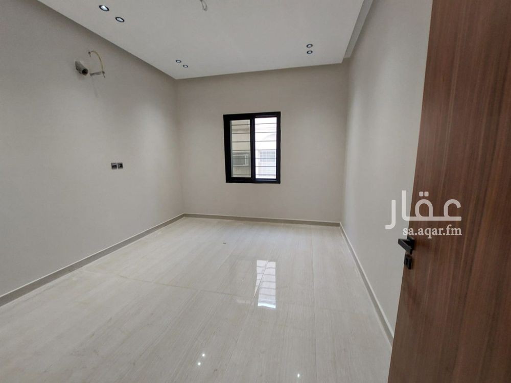 4 bedroom apartment in Uhud, Eastern Province 12