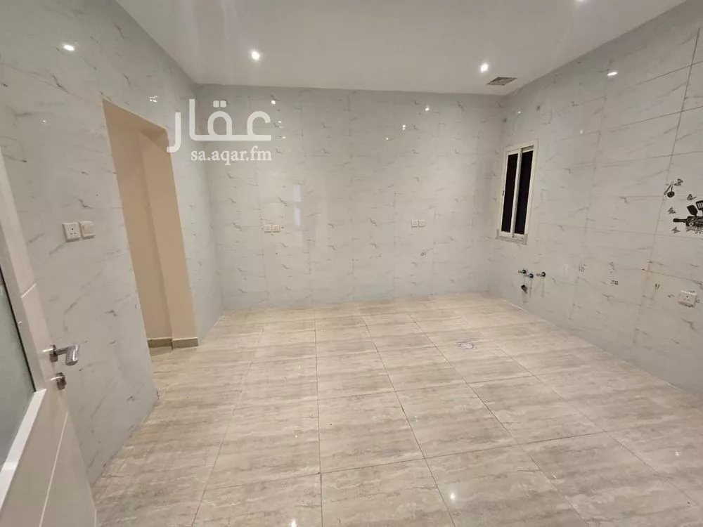 6 bedroom apartment in Al Fayha 14