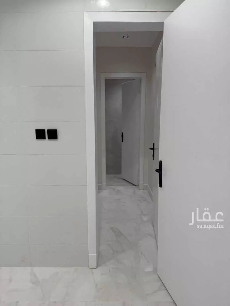 شقة 5 غرف في الندى 11
