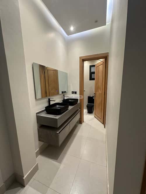 4 bedroom apartment in Dhahrat Laban 4