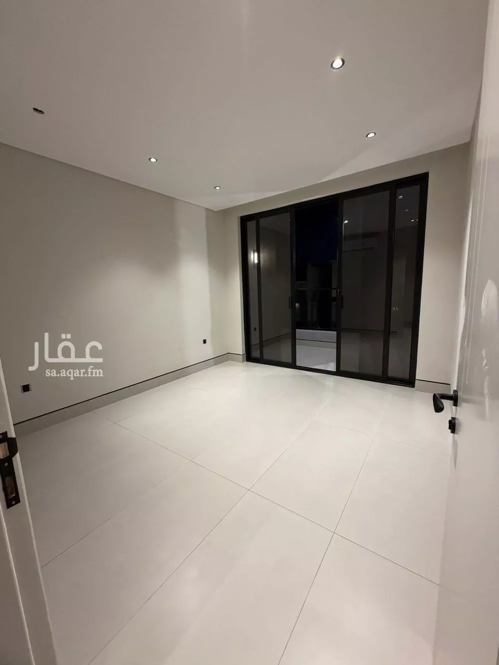5 bedroom apartment in Al Manar 3