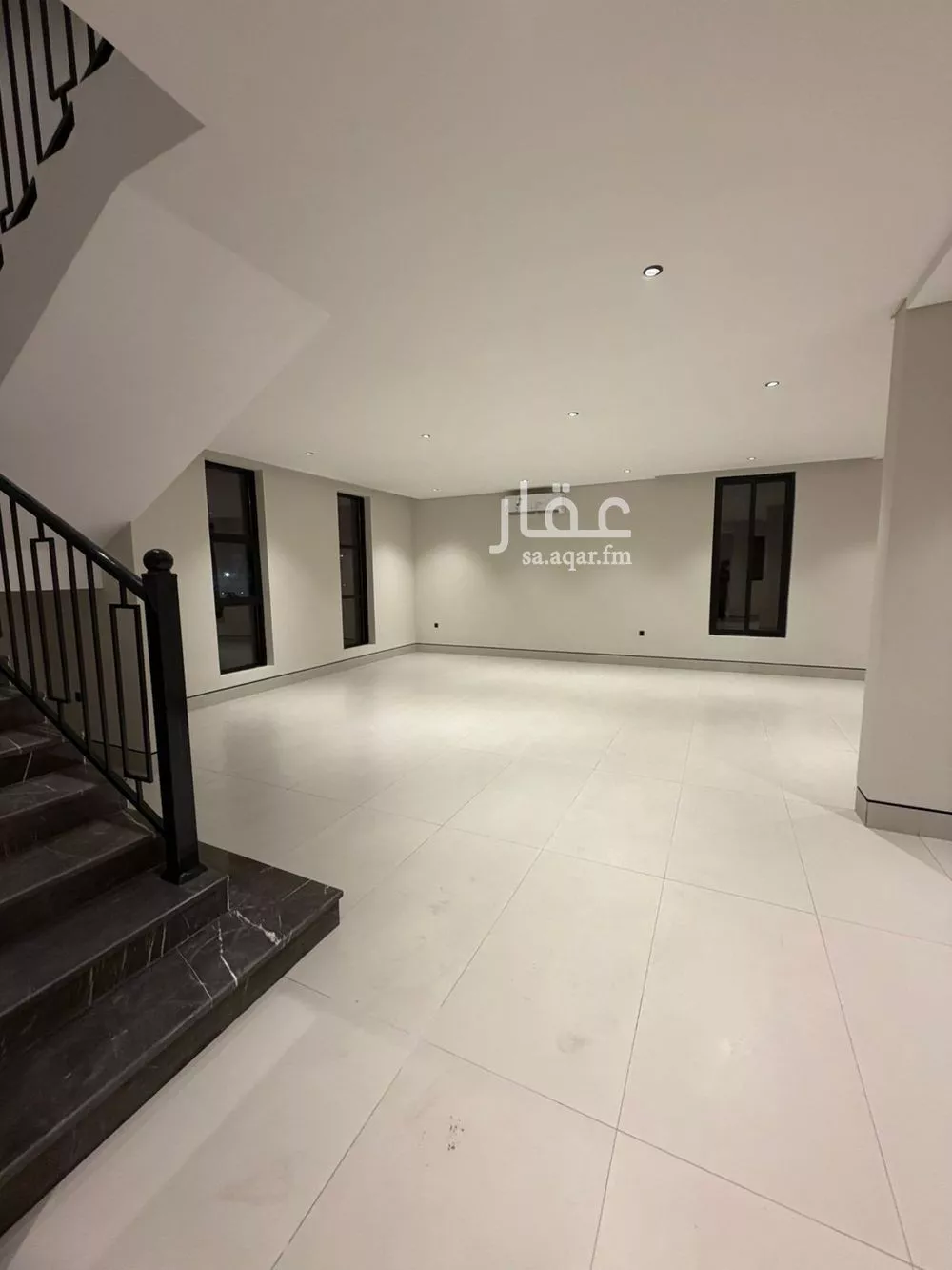 5 bedroom apartment in Al Manar 9