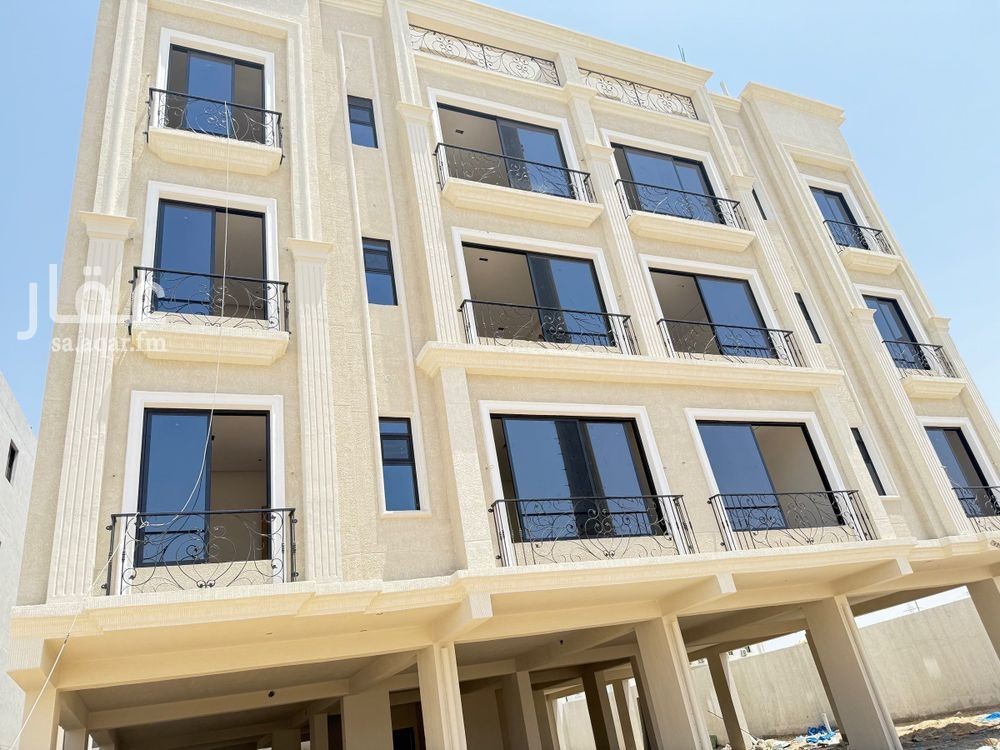 3 bedroom apartment in Al Jamiyin, Eastern Province 3